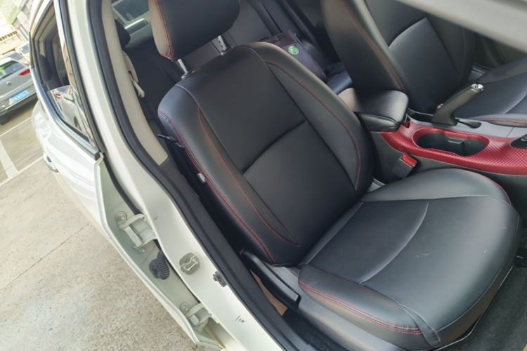 Used Nissan Lannia 2016 1.6L CVT Cool Edition Right Front Seat