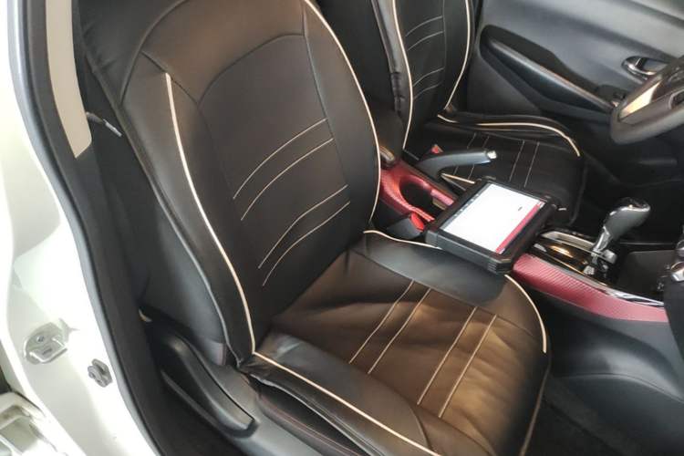 Used Nissan Lannia 2016 1.6L CVT Cool Edition Right Front Seat
