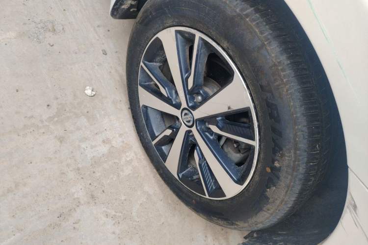Used Nissan Lannia 2016 1.6L CVT Cool Edition Right Front Wheel Hub