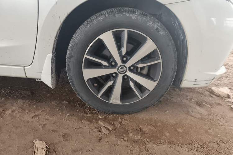 Used Nissan Lannia 2016 1.6L CVT Cool Edition Right Front Wheel Hub