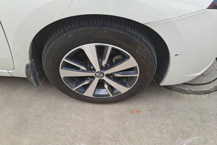 Used Nissan Lannia 2016 1.6L CVT Cool Edition Right Front Wheel Hub