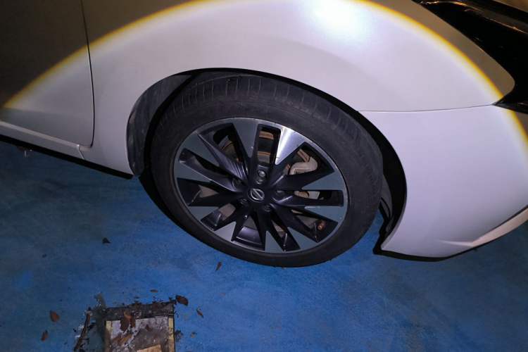 Used Nissan Lannia 2016 1.6L CVT Smart Cool Edition Right Front Wheel Hub