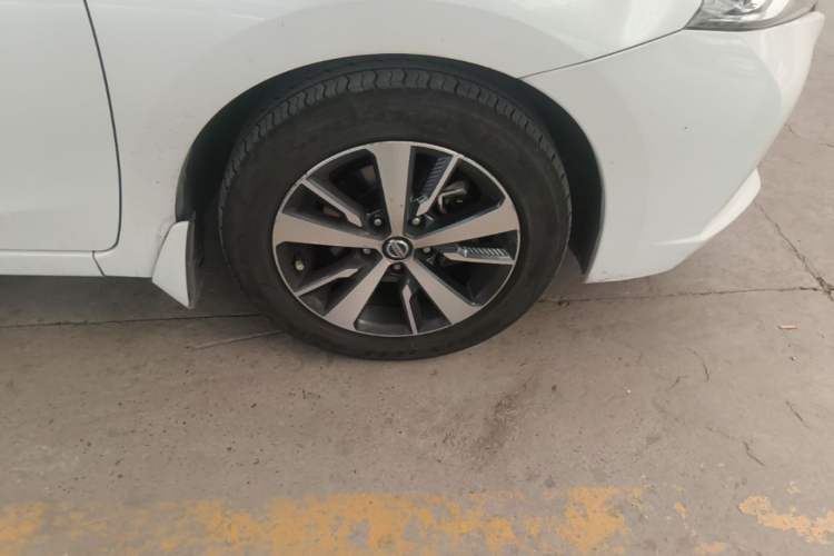 Used Nissan Lannia 2016 1.6L CVT Cool Edition Right Front Wheel Hub