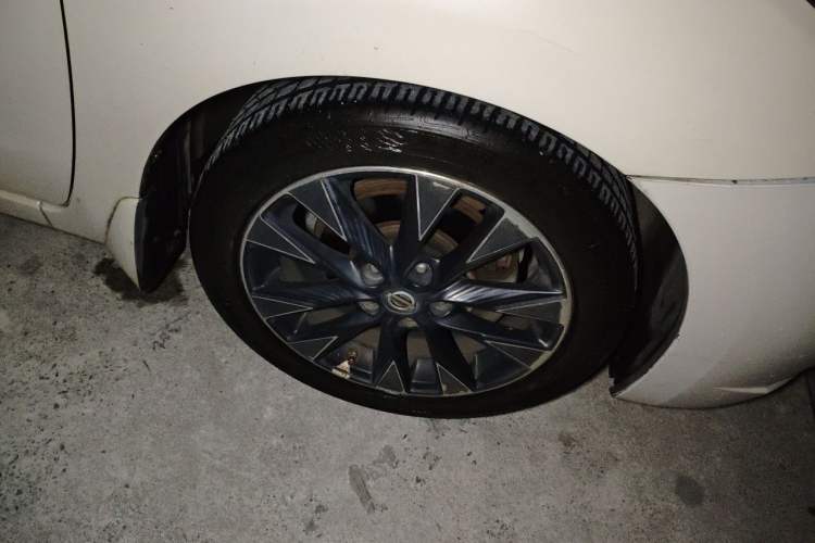Used Nissan Lannia 2016 1.6L CVT Smart Cool Edition Right Front Wheel Hub