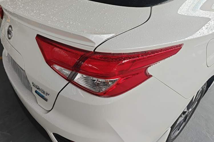 Used Nissan Lannia 2016 1.6L CVT Smart Cool Edition Right Rear Taillight