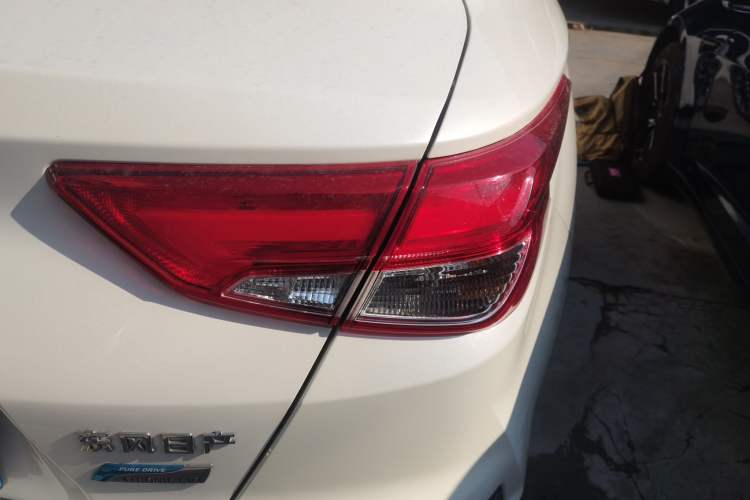Used Nissan Lannia 2016 1.6L CVT Smart Cool Edition Right Rear Taillight