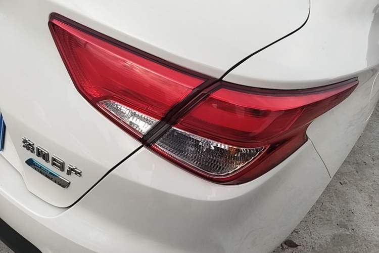 Used Nissan Lannia 2016 1.6L CVT Smart Cool Edition Right Rear Taillight