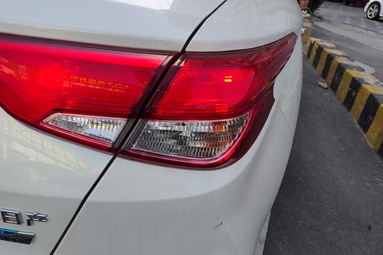 Used Nissan Lannia 2016 1.6L CVT Cool Edition Right Rear Taillight