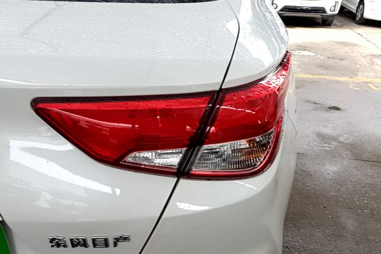 Used Nissan Lannia 2016 1.6L Manual Cool Edition Right Rear Taillight