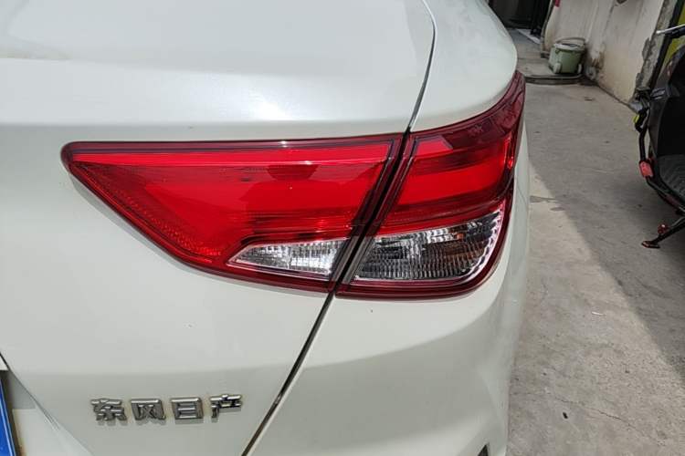 Used Nissan Lannia 2016 1.6L Manual Cool Edition Right Rear Taillight