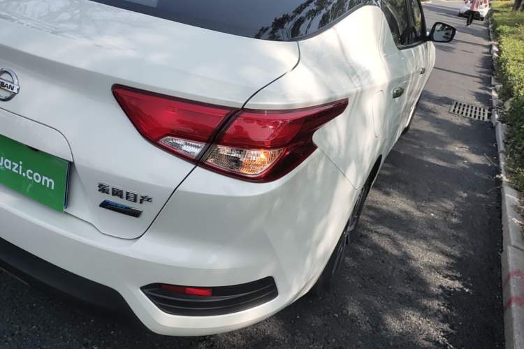 Used Nissan Lannia 2016 1.6L CVT Cool Edition Right Rear Taillight