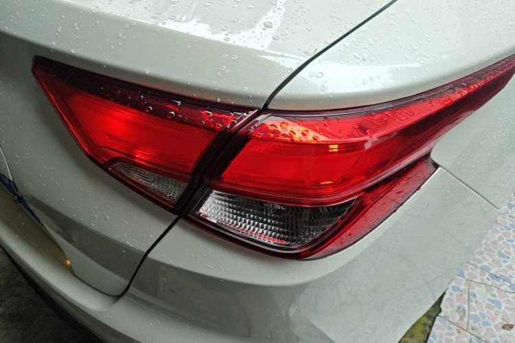 Used Nissan Lannia 2016 1.6L CVT Cool Edition Right Rear Taillight