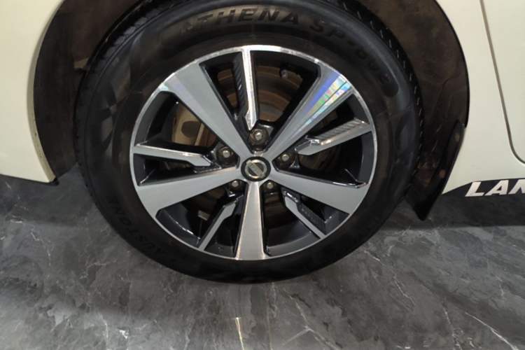 Used Nissan Lannia 2016 1.6L CVT Cool Edition Right Rear Wheel Hub