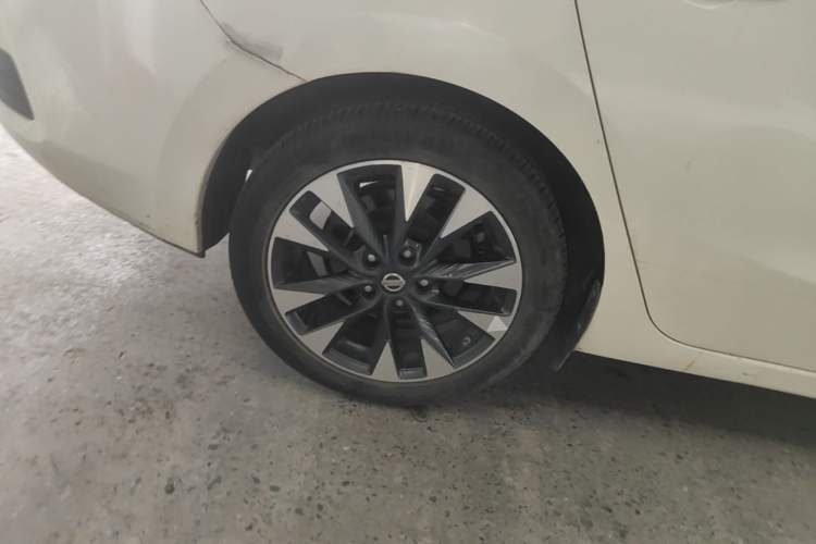 Used Nissan Lannia 2016 1.6L CVT Smart Cool Edition Right Rear Wheel Hub