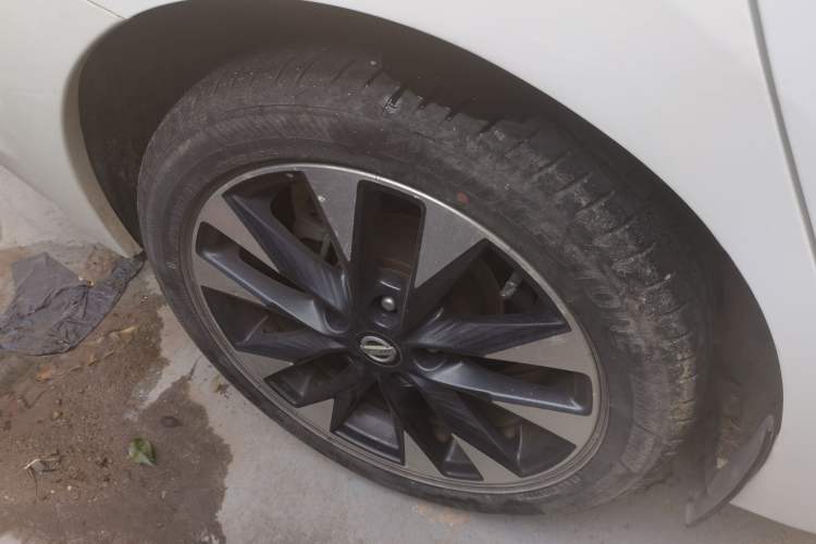 Used Nissan Lannia 2016 1.6L CVT Smart Cool Edition Right Rear Wheel Hub