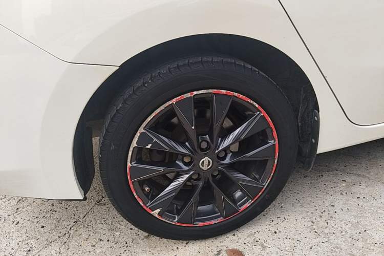 Used Nissan Lannia 2016 1.6L CVT Smart Cool Edition Right Rear Wheel Hub