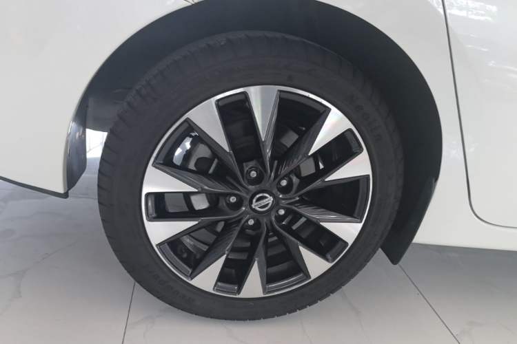 Used Nissan Lannia 2016 1.6L CVT Smart Cool Edition Right Rear Wheel Hub