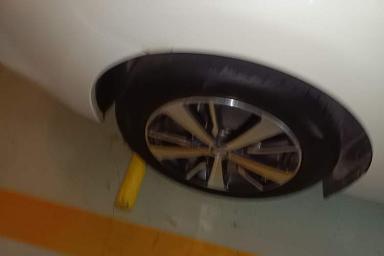 Used Nissan Lannia 2016 1.6L CVT Cool Edition Right Rear Wheel Hub
