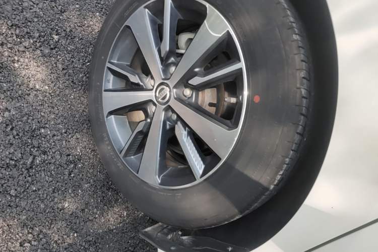Used Nissan Lannia 2016 1.6L CVT Cool Edition Right Rear Wheel Hub