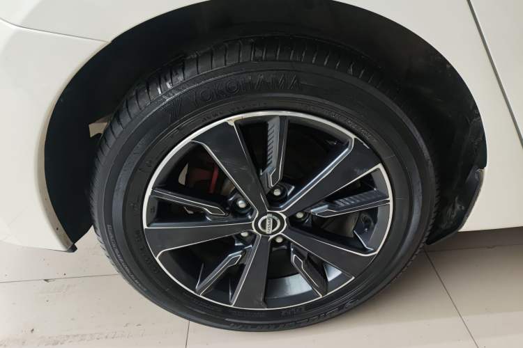 Used Nissan Lannia 2016 1.6L Manual Cool Edition Right Rear Wheel Hub