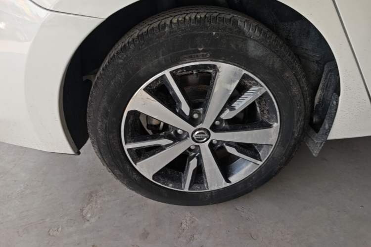 Used Nissan Lannia 2016 1.6L CVT Cool Edition Right Rear Wheel Hub