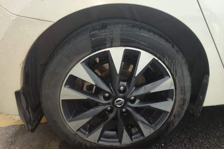 Used Nissan Lannia 2016 1.6L CVT Smart Cool Edition Right Rear Wheel Hub