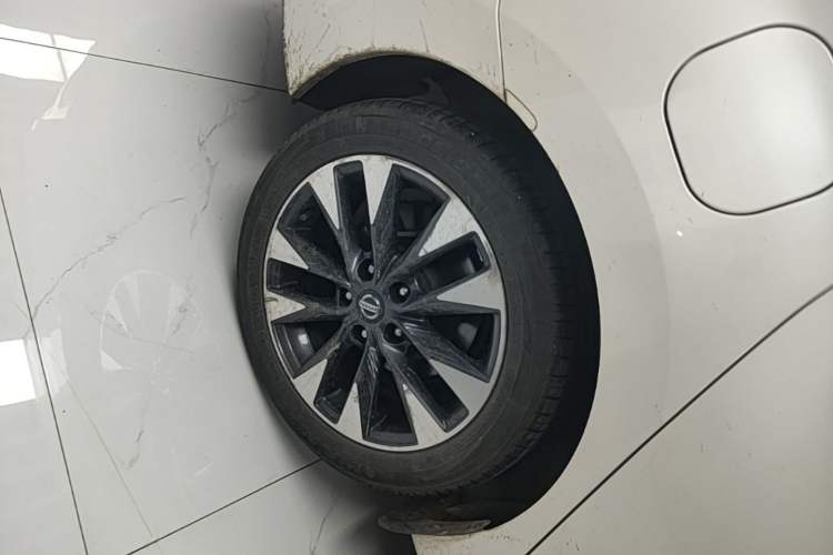 Used Nissan Lannia 2016 1.6L CVT Smart Cool Edition Right Rear Wheel Hub