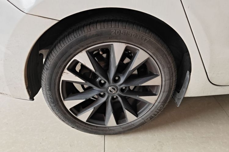 Used Nissan Lannia 2016 1.6L CVT Smart Cool Edition Right Rear Wheel Hub