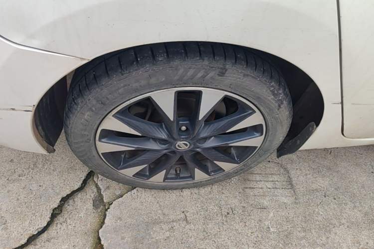 Used Nissan Lannia 2016 1.6L CVT Smart Cool Edition Right Rear Wheel Hub