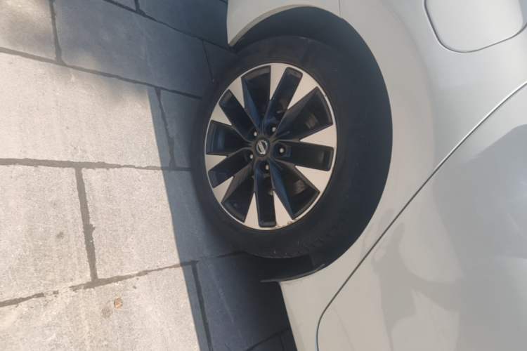 Used Nissan Lannia 2016 1.6L CVT Smart Cool Edition Right Rear Wheel Hub