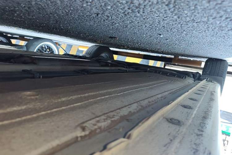 Used Nissan Lannia 2016 1.6L CVT Cool Edition Right Side Sill