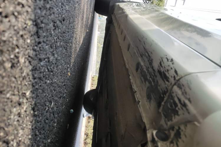 Used Nissan Lannia 2016 1.6L CVT Cool Edition Right Side Sill