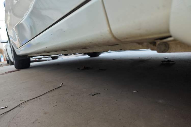 Used Nissan Lannia 2016 1.6L Manual Cool Edition Right Side Sill
