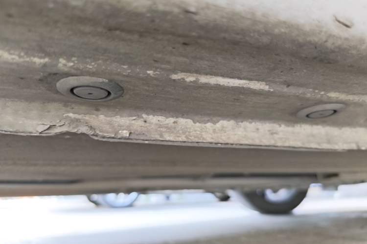 Used Nissan Lannia 2016 1.6L CVT Smart Cool Edition Right Side Sill