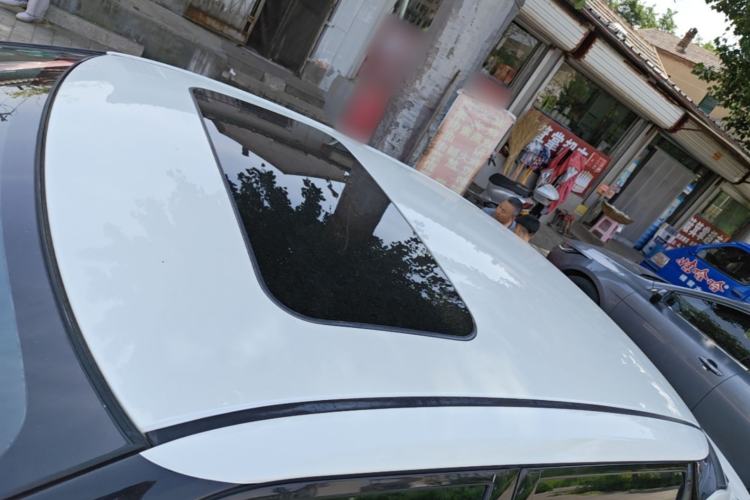 Used Nissan Lannia 2016 1.6L CVT Cool Edition Roof