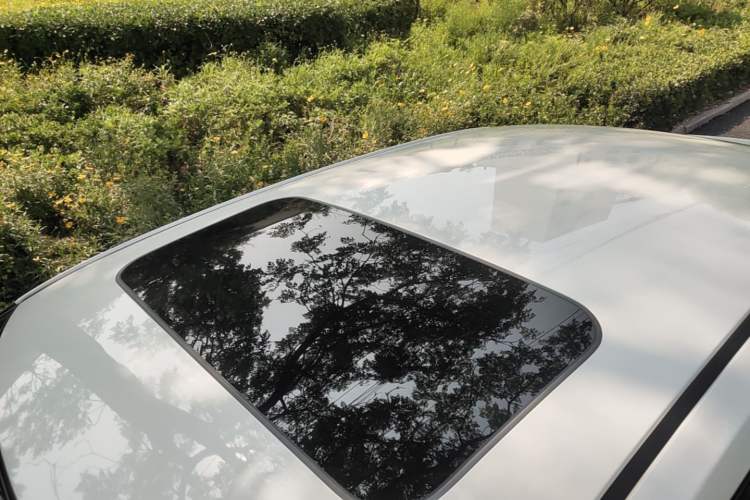 Used Nissan Lannia 2016 1.6L CVT Cool Edition Roof
