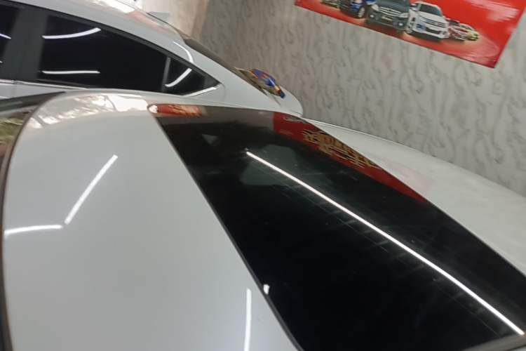Used Nissan Lannia 2016 1.6L CVT Cool Edition Roof