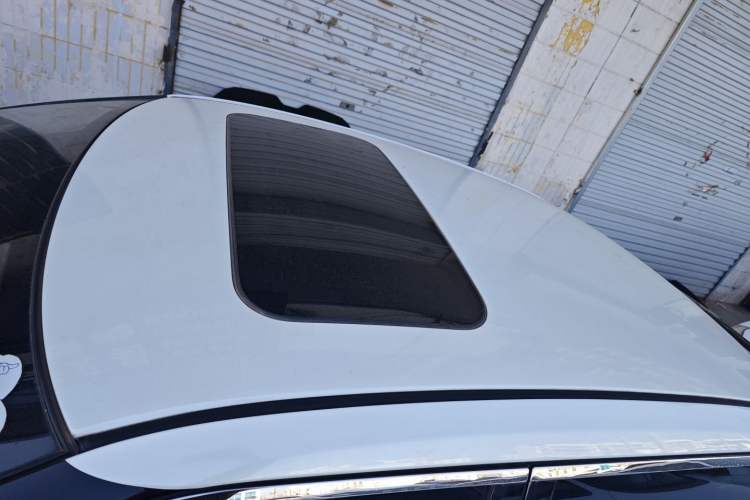 Used Nissan Lannia 2016 1.6L Manual Cool Edition Roof