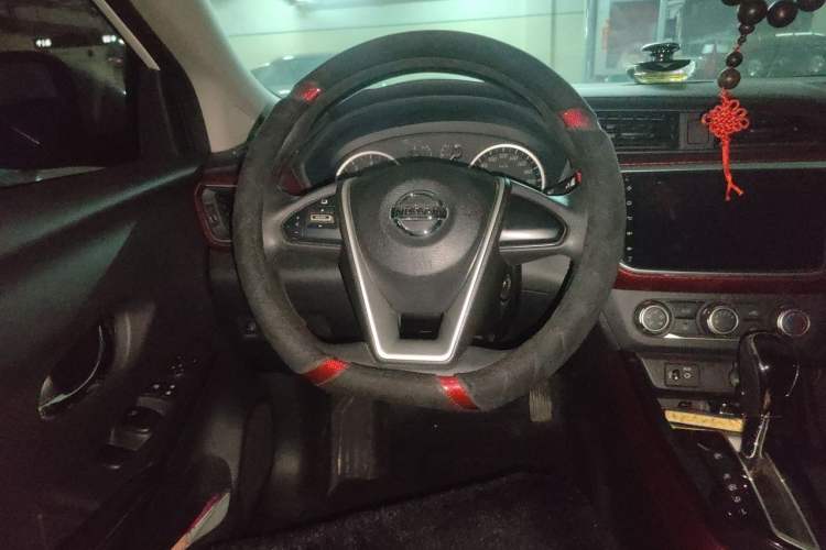 Used Nissan Lannia 2016 1.6L CVT Cool Edition Steering Wheel