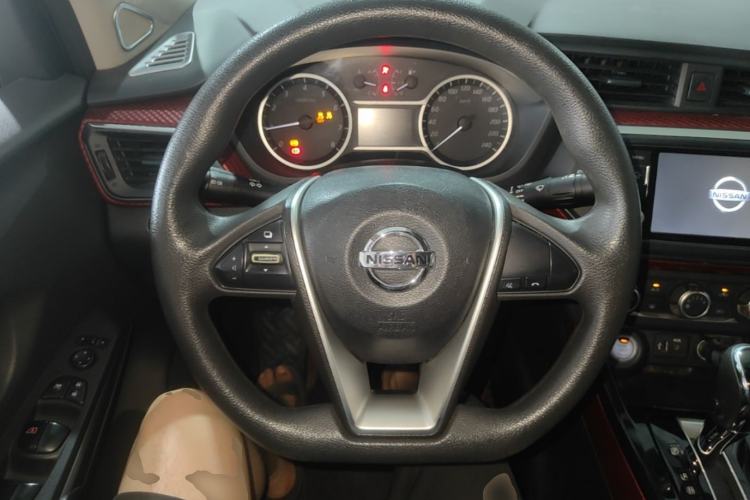 Used Nissan Lannia 2016 1.6L CVT Smart Cool Edition Steering Wheel