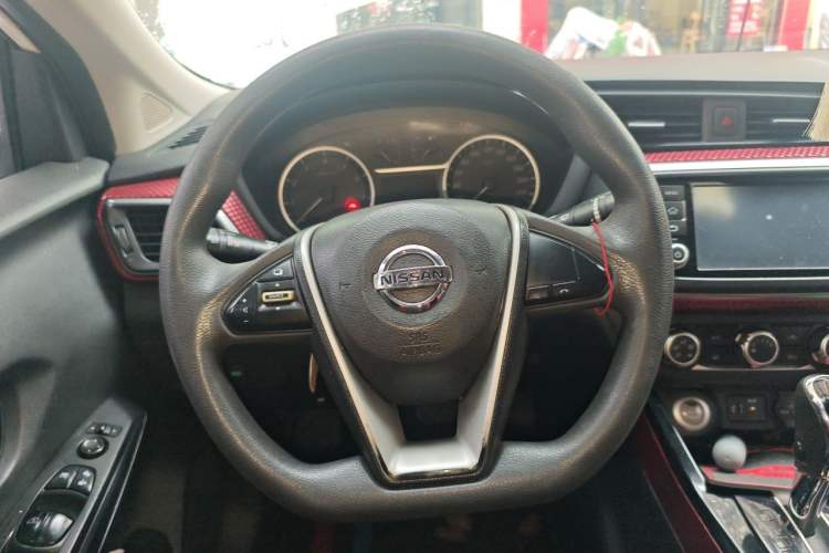 Used Nissan Lannia 2016 1.6L CVT Smart Cool Edition Steering Wheel