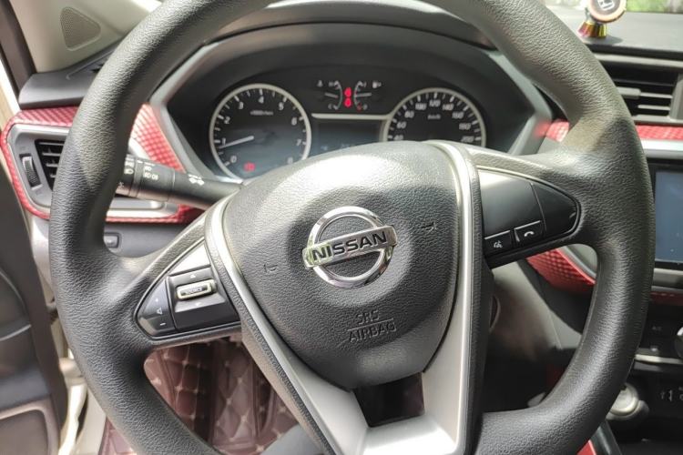 Used Nissan Lannia 2016 1.6L CVT Smart Cool Edition Steering Wheel