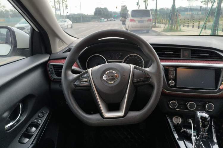 Used Nissan Lannia 2016 1.6L CVT Smart Cool Edition Steering Wheel