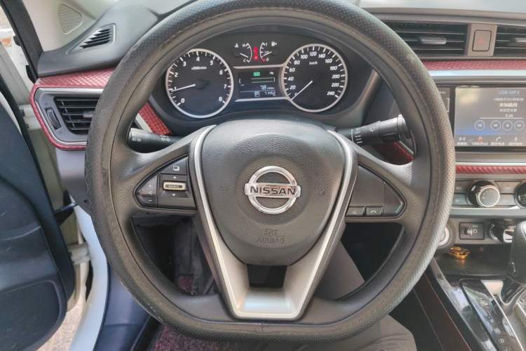 Used Nissan Lannia 2016 1.6L CVT Smart Cool Edition Steering Wheel
