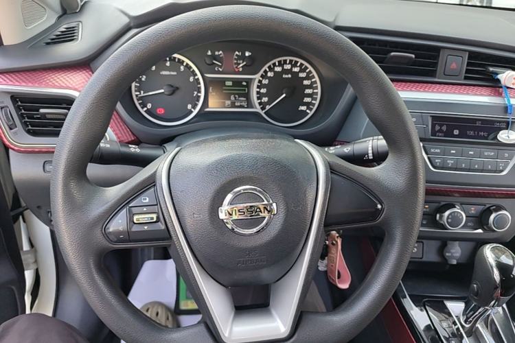 Used Nissan Lannia 2016 1.6L CVT Cool Edition Steering Wheel