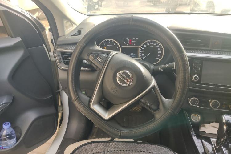 Used Nissan Lannia 2016 1.6L CVT Smart Cool Edition Steering Wheel