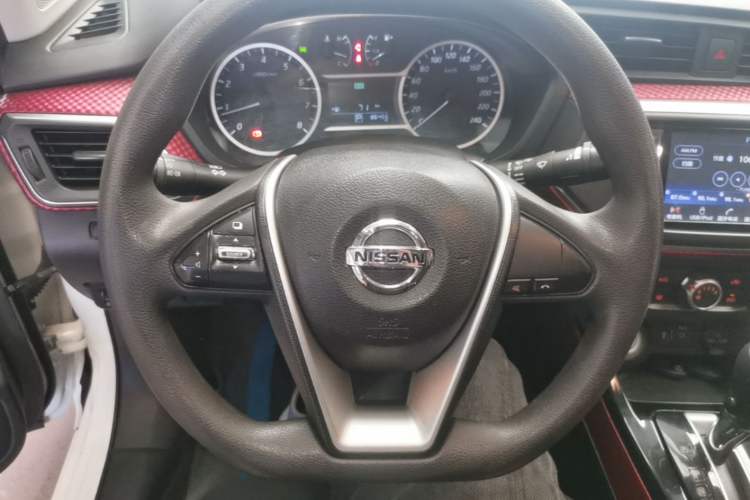 Used Nissan Lannia 2016 1.6L CVT Smart Cool Edition Steering Wheel