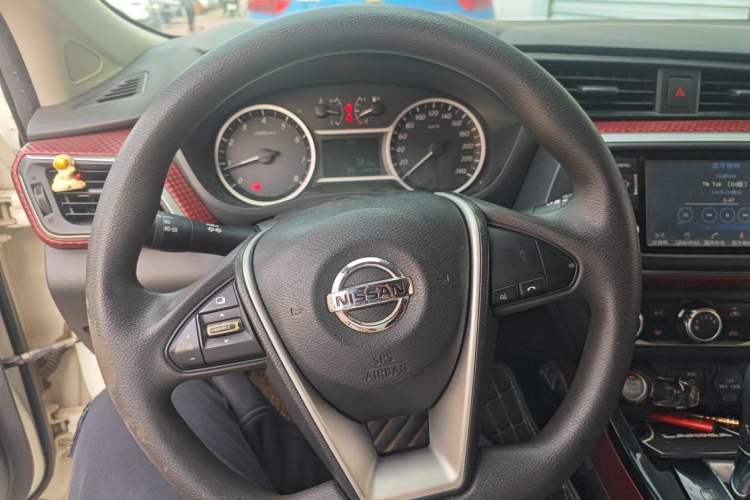 Used Nissan Lannia 2016 1.6L CVT Smart Cool Edition Steering Wheel