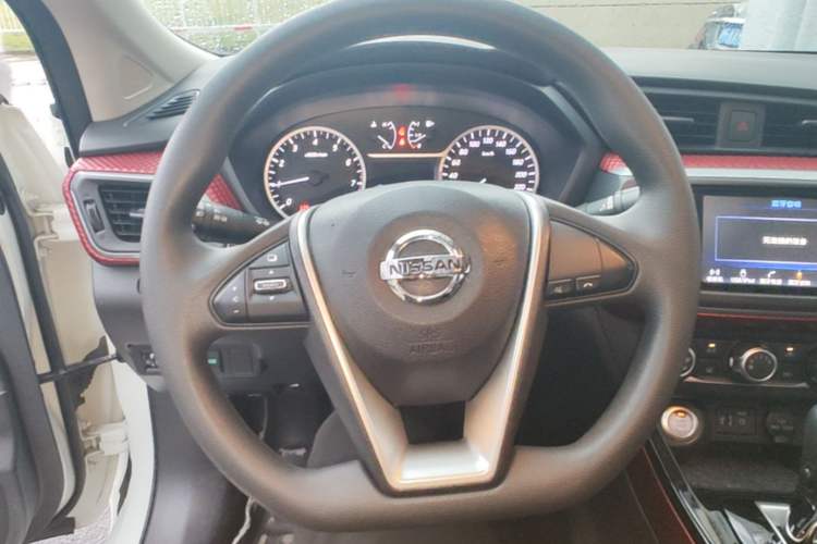 Used Nissan Lannia 2016 1.6L CVT Smart Cool Edition Steering Wheel