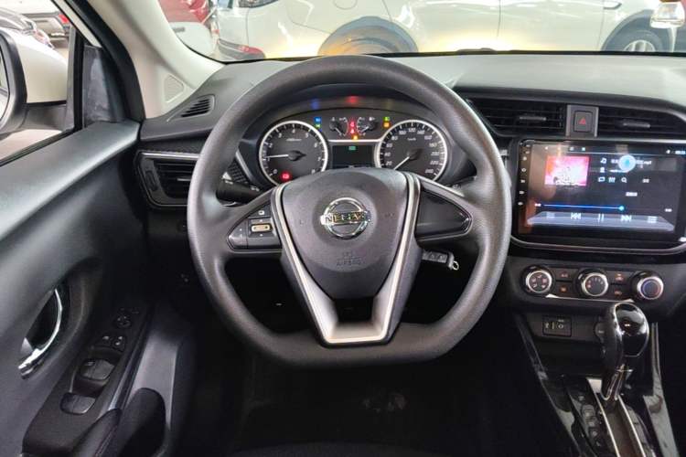 Used Nissan Lannia 2016 1.6L CVT Cool Edition Steering Wheel